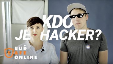 Hacker, kyberútočník, cracker. Jaký je v tom rozdíl?