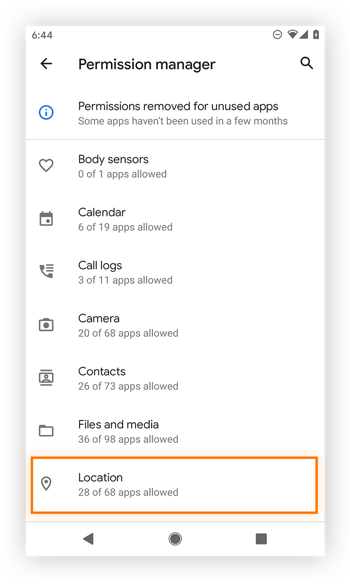 Consultar qué aplicaciones tienen acceso a un permiso de aplicaciones específico en Android.