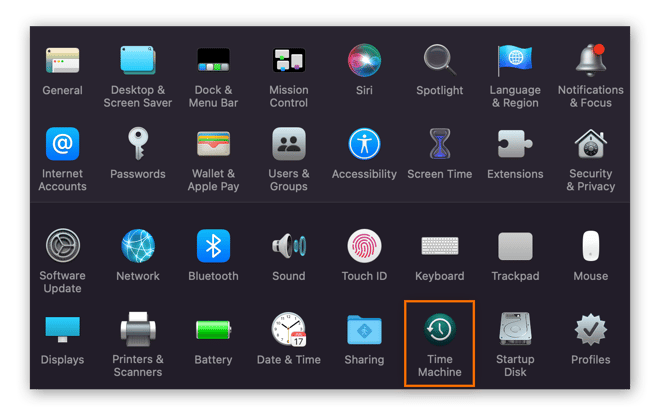Ouverture de l’outil Time Machine depuis les préférences système de macOS.