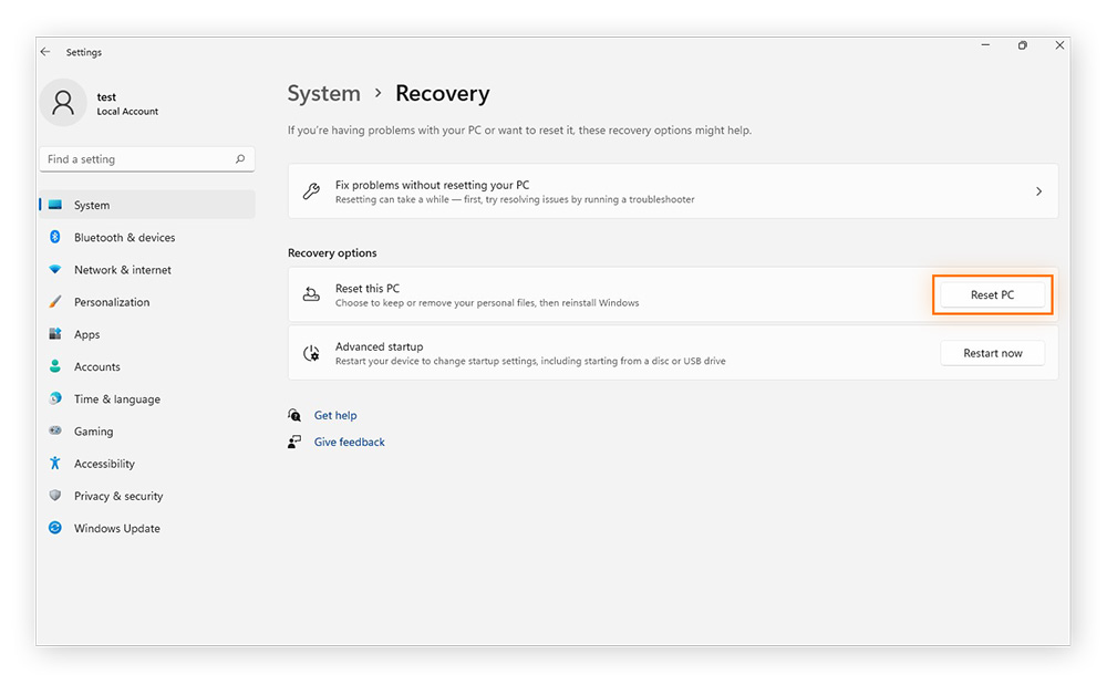 Resetting PC in Recovery settings in Windows 11.
