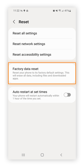 Selecionando Redefinição de dados de fábrica em Redefinir nas configurações de gerenciamento geral do Android