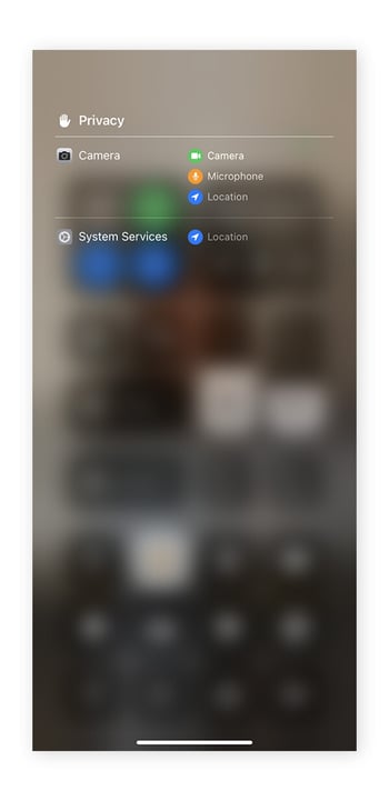 Der Datenschutzbildschirm des iPhone zeigt Ihnen, welche Apps gerade die Kamera, das Mikrofon oder die Ortungsdienste verwenden oder kürzlich verwendet haben.