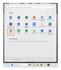 Le menu Démarrer s’ouvre et l’option Paramètres est entourée.