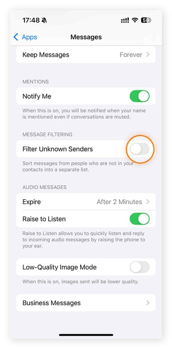 iPhone messaging app settings menu with the Filter Unknown Senders toggle highlighted.